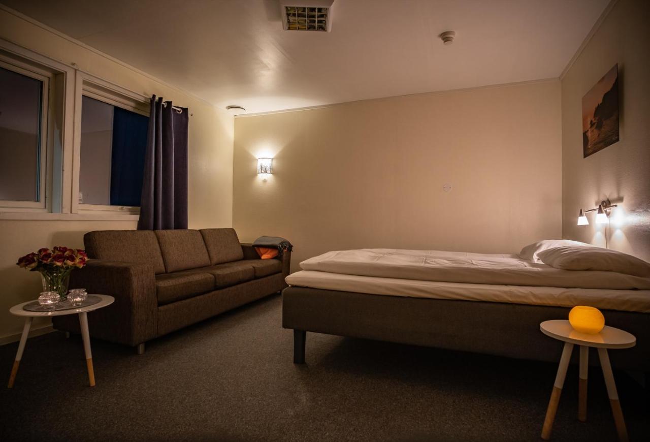 Skagi Bed & Lodge Skaland Bagian luar foto