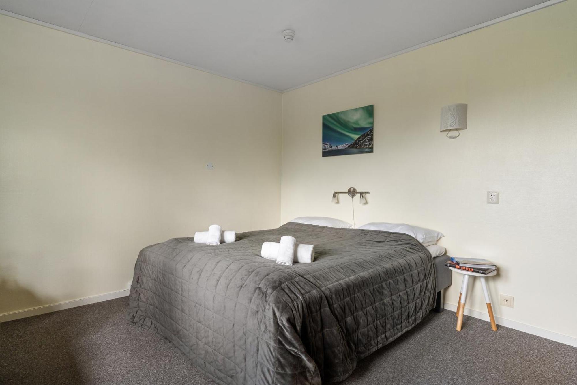 Skagi Bed & Lodge Skaland Bagian luar foto