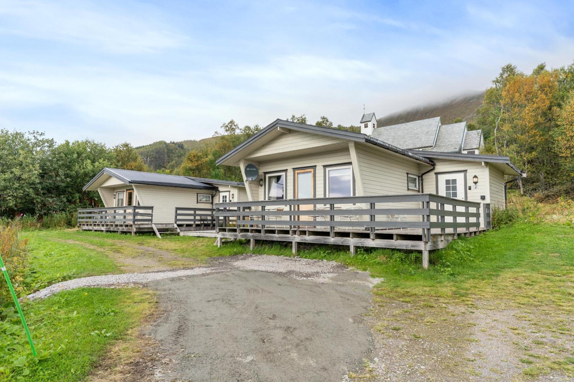 Skagi Bed & Lodge Skaland Bagian luar foto