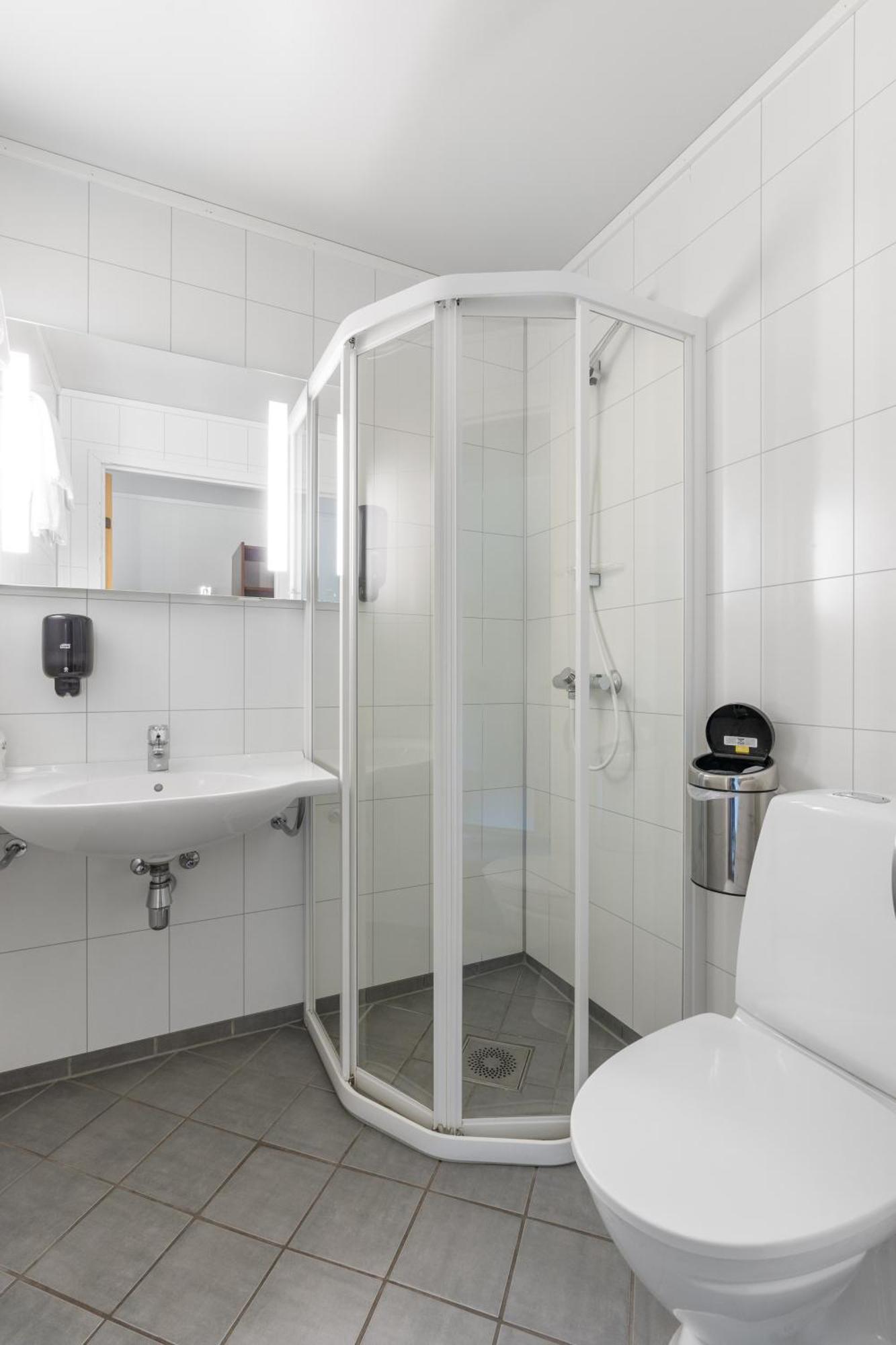 Skagi Bed & Lodge Skaland Bagian luar foto