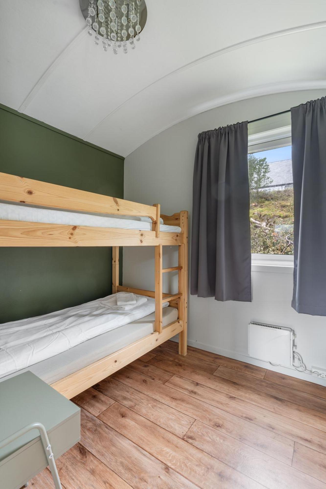 Skagi Bed & Lodge Skaland Bagian luar foto